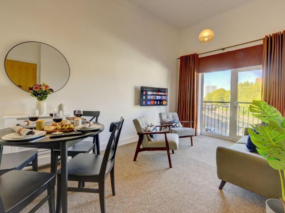 The Clement Apartment Stylish Two Bedroom Apartment Very Close To The Birmingham Arena Buitenkant foto