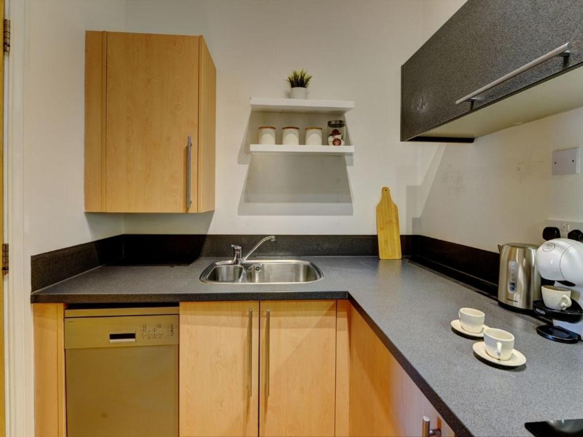 The Clement Apartment Stylish Two Bedroom Apartment Very Close To The Birmingham Arena Buitenkant foto